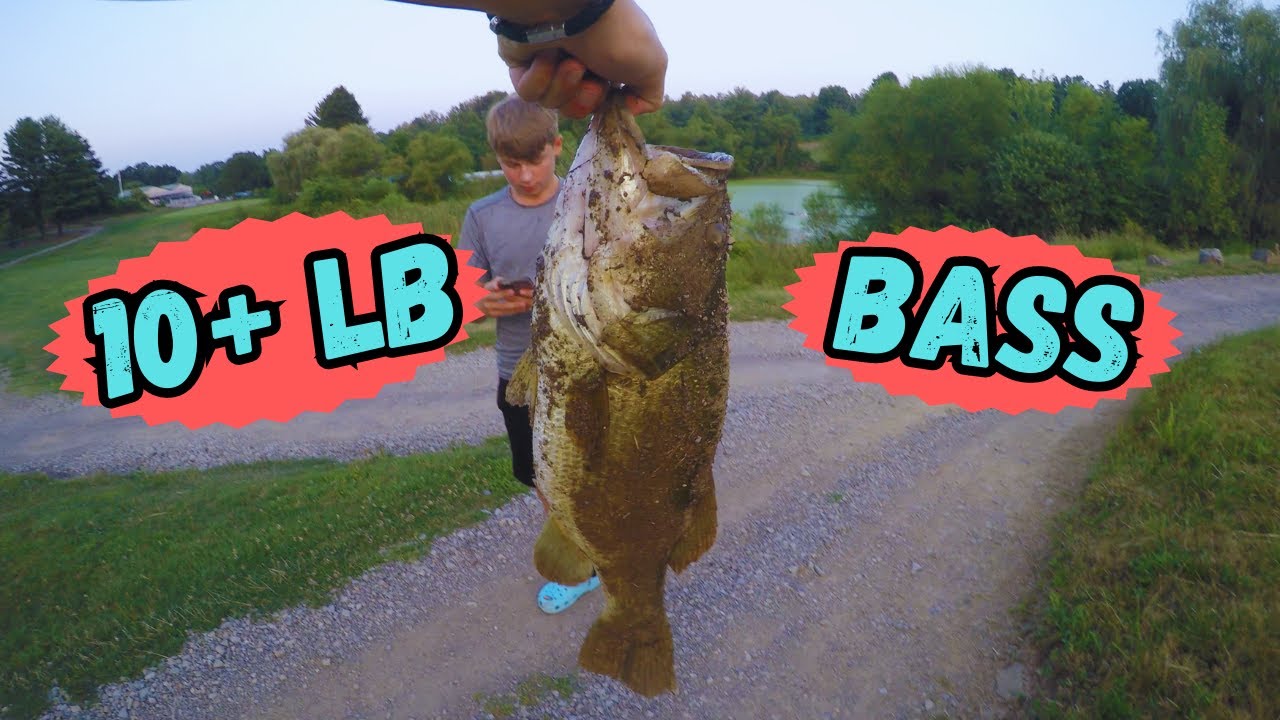 BASS fishing COMPETITION (SNEAKING onto a golf course)