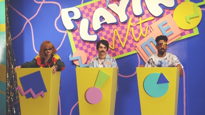 Жас жігіттердің бейнелері мен гей секс бейнелері