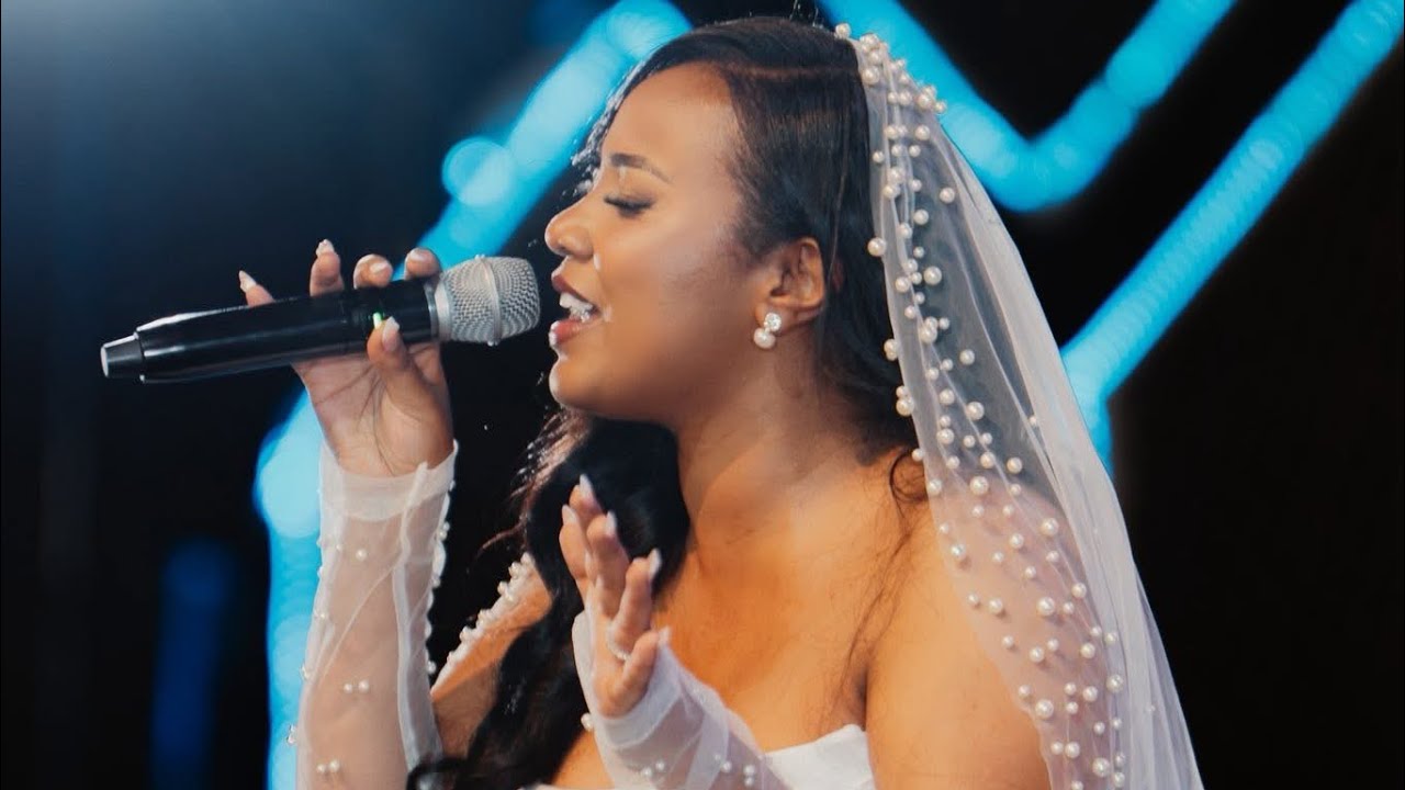 ናኢፊ ተሻለ የለህም መሳይ  በሰርግ  ቀን የተዘመረ አምልኮ