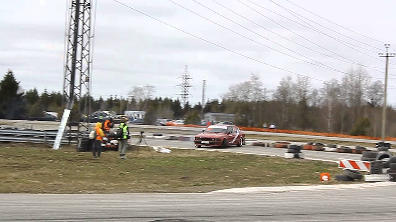 BMW e32 v8 turbo drift