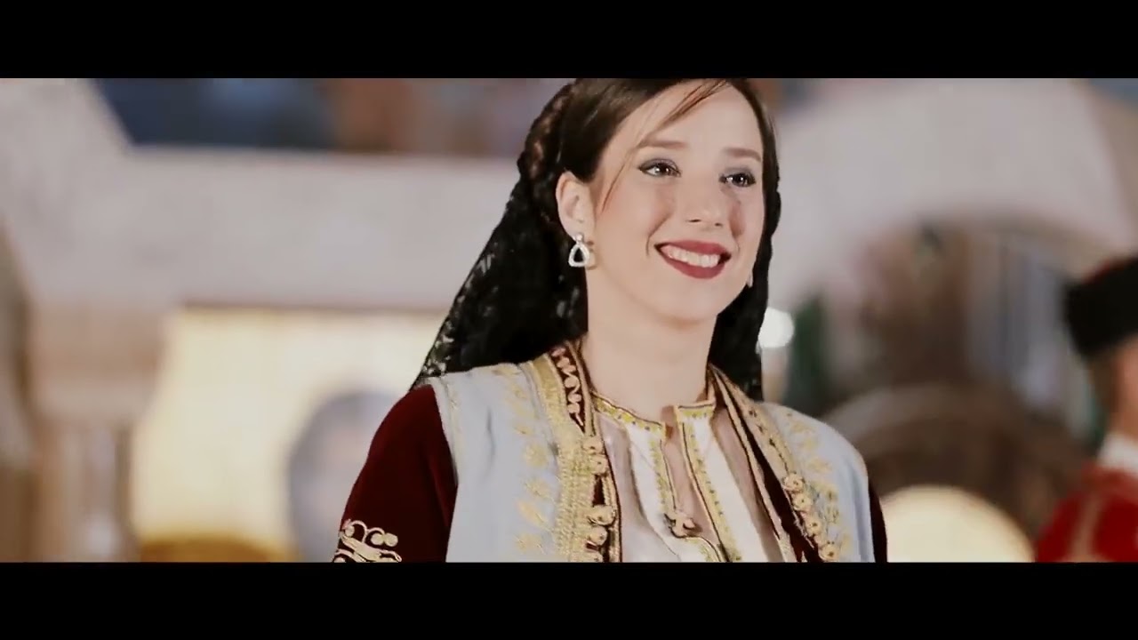 ВЕСЕЛИ СЕ СРПСКИ РОДЕ VESELI SE SRPSKI RODE Даница Црногорчевић Acordes Chordify ВЕСЕЛИ СЕ СРПСКИ РОДЕ VESELI SE SRPSKI RODE Даница Црногорчевић Acordes Chordify