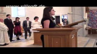 Dania- Lei She, Elvis Costello