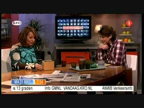 Angela Groothuizen - Roze Sneeuw (Melk en Honing)