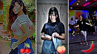 Video thumbnail of "Girl shows her 🍒 no blur real 🍒🍑🌶️"