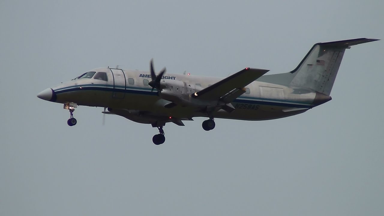Ameriflight EMB-120 [N258AS] Landing Portland Airport (PDX)