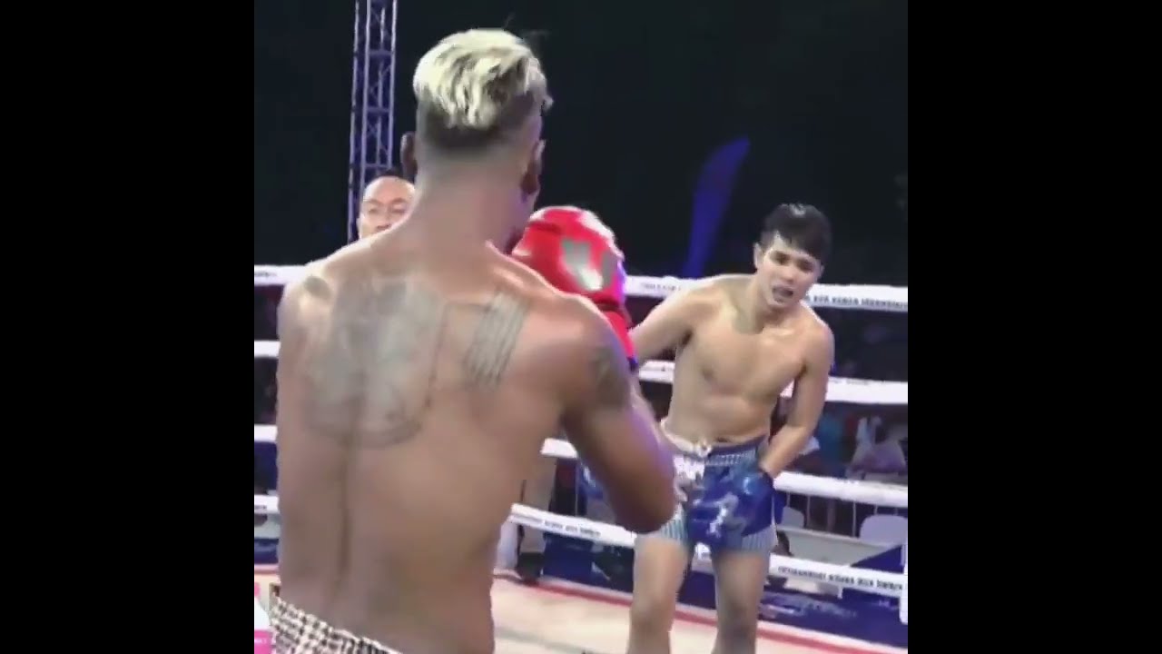 Theurn Thara Kun Khmer VS Thailand Boxing .