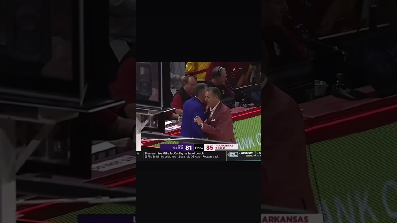 Here is today’s Raezorback Update with Intern Raegan Skarda presented by Bet Saracen !