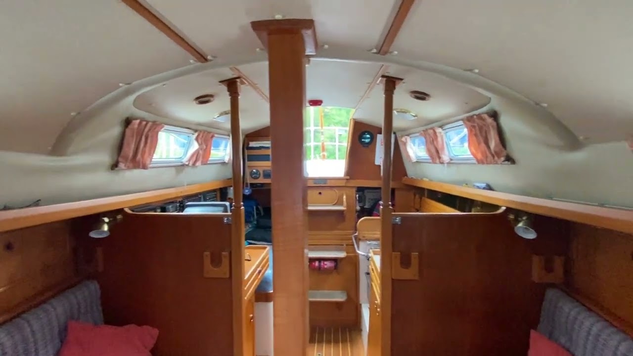 Vancouver 28 3 berth layout - Boatshed - Boat Ref