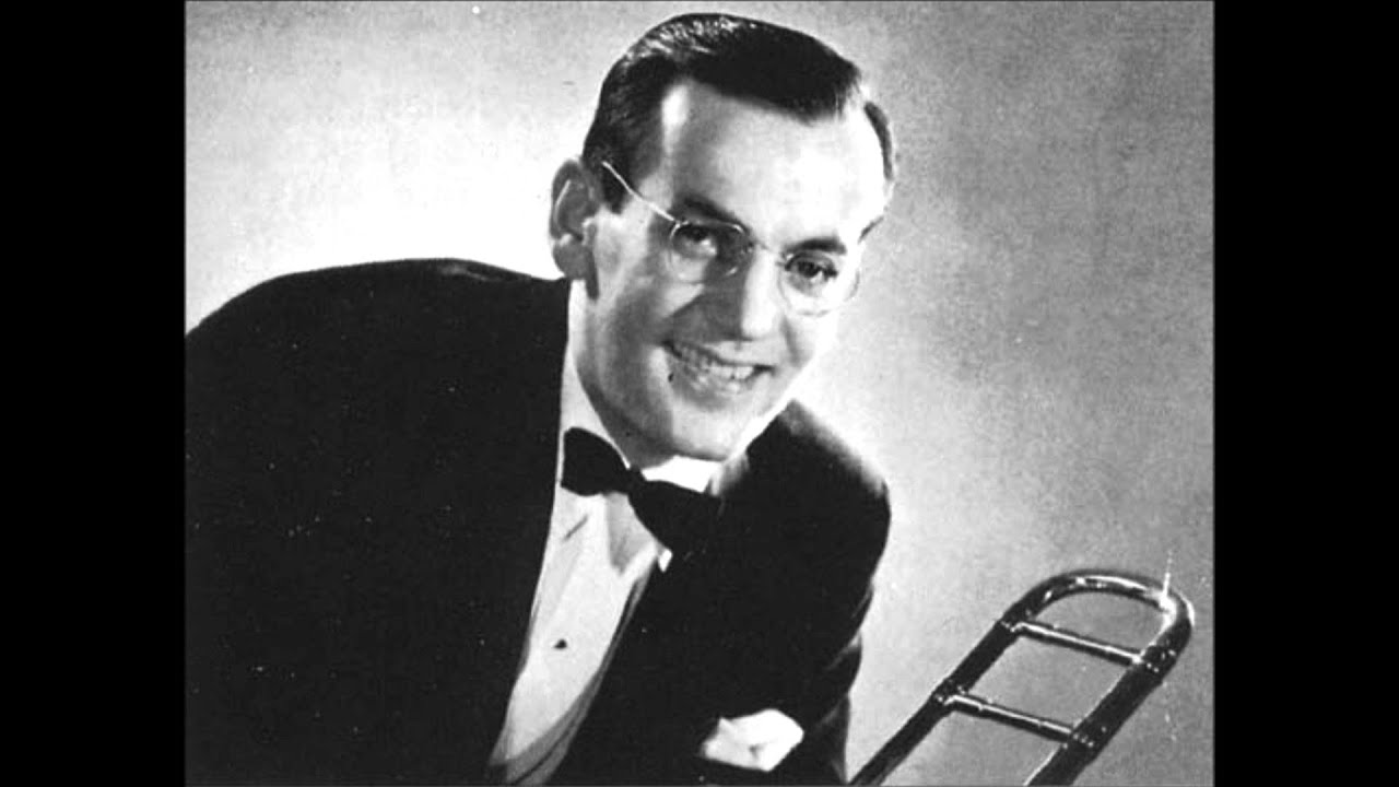Glenn Miller - I'm Sitting On Top Of The World
