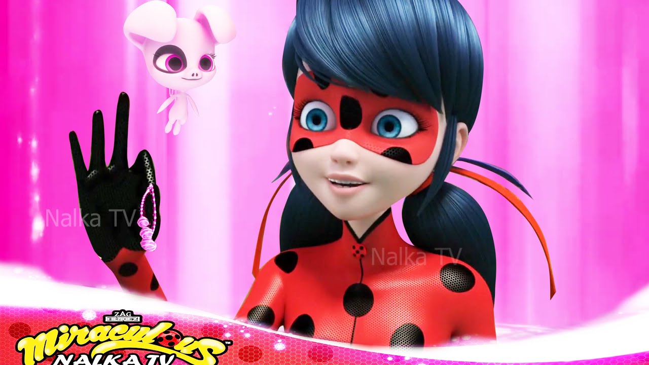 Полиция қызметкері брюнетканы ұрып жіберді