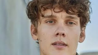 HUNTER DOOHAN FAMILY Profile