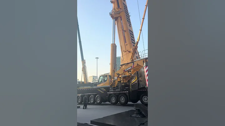 🛫The towering XCA4000 All-Terrain Crane can reach sky-high heights🚜