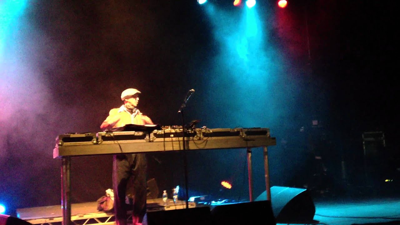Kevin Rowland at the 2012 Apple Cart Festival - PRESSURE DROP