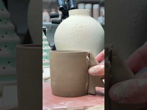 DIY tazas de cerámica para Navidad #ceramic #pottery #ceramica #Diy