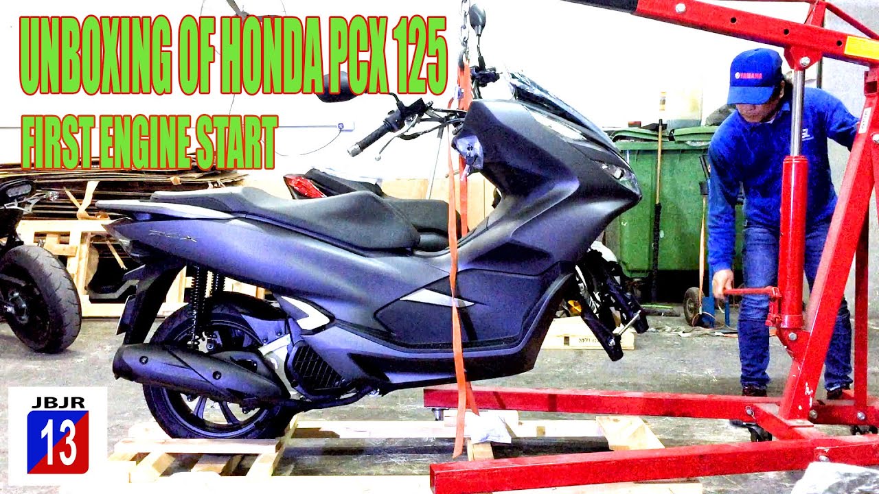 PCX 125cc 始動動画ついたに載ってます！！ UNBOXING | HONDA PCX 125 | FIRST ENGINE START - YouTube