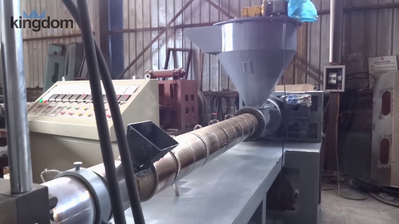 Machine de recyclage de déchet du pastique granulatrice