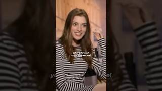 Anne Hathaway handles the inappropriate remark with sharp wit 🙂‍↕️