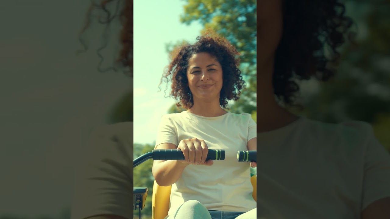 Say hello to your lawn's new best friend - the new Z370R Electric ZTrak™ ⚡🔋