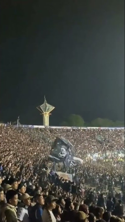 Detik -detik Sebelum Terjadi Kerusuhan Pada Pertandingan AREMA VS PERSEBAYA #AREMA #PERSEBAYA