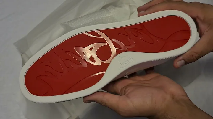CHRISTIAN LOUBOUTIN WHITE LOUIS JUNIOR SPIKE FLAT ...