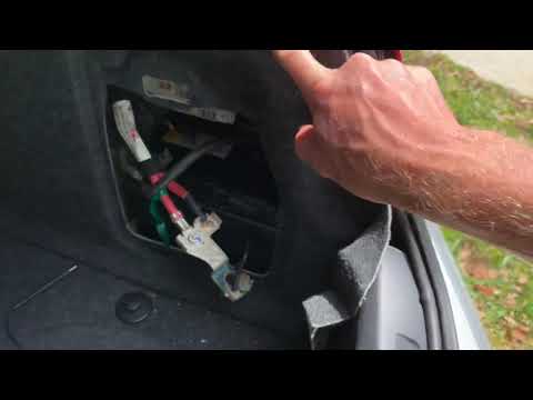 Battery terminals on Cadillac CTS 3.6 - YouTube