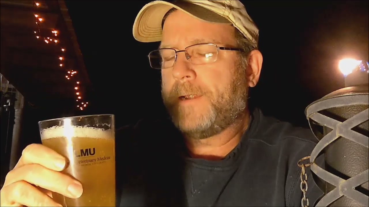 Dogfish Head Slightly Mighty Lo-Cal IPA Review. Music by Joaquín Malats performed LIVE by Cain Budds