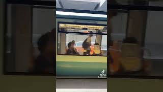 Ns-93 Se Va En Línea 2 Metro De Santiago 4K