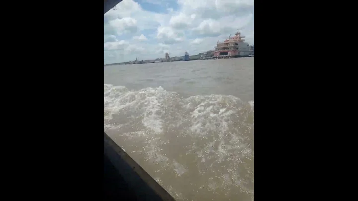 rumbo a masisea desde pucallpa, navegando el ro uc...