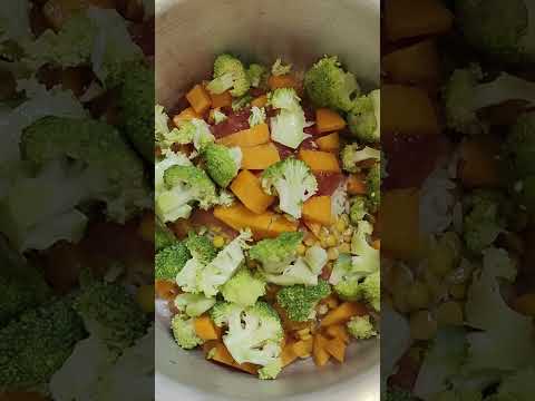 🥗 #healthy #food  టైమ్ లేనప్పుడు 10 నిమిషాల్లో లంచ్ బాక్స్ కోసం సింపుల్ కుక్కర్ వెజిటేబుల్ ఖిచిడీ! 🍲