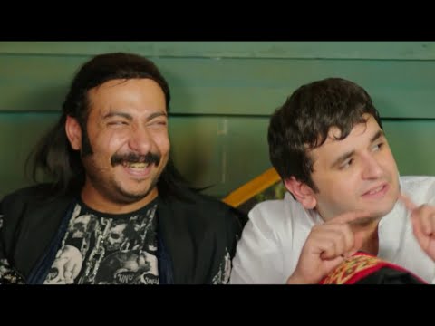 اضحك مع ايقونه الضحك والكوميديا محمد ثروت هيرقدك علي السرير من كتر الضحك