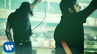 Miniatura de vídeo de "Billy Talent - Viking Death March - Official Video"