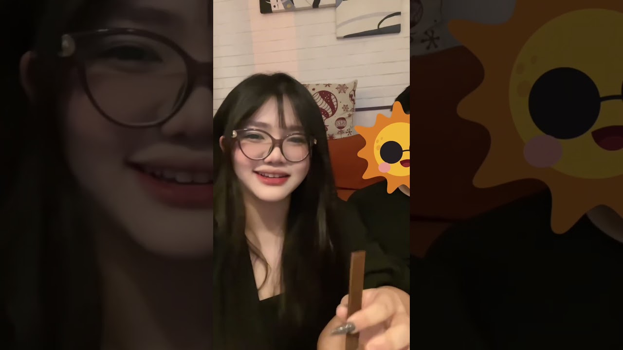 Nàng có ý gì đấy 🌚 