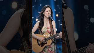 Download Lagu 倪尔萍 - San Yue Li De Xiao Yu (三月里的小雨) Lyrics  #lyricsvideo MP3