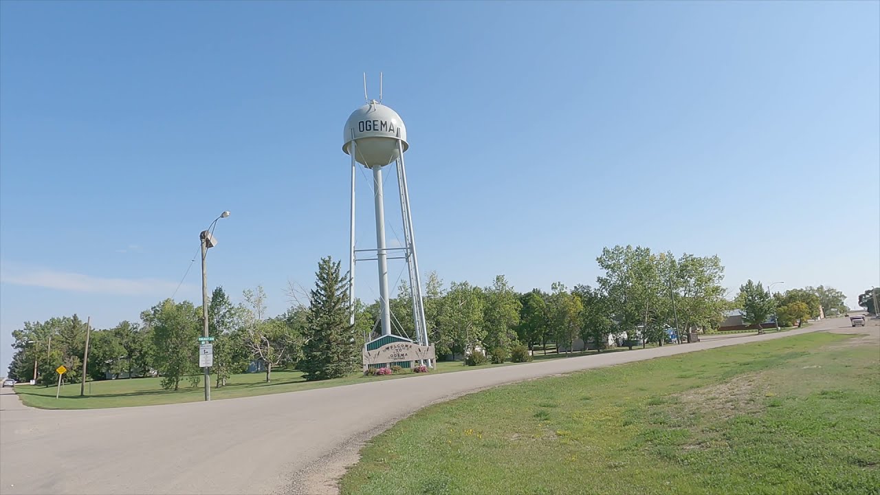 Pangman Village to Ogema Town - SASKATCHEWAN Canada - Driving on Red Coat Trail (Highway 13)