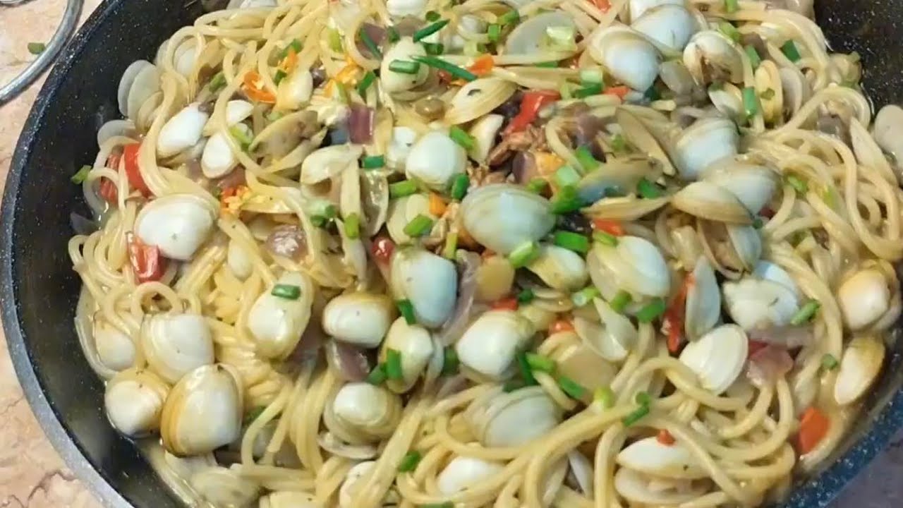 PASTA WITH CLAMS in CAMPBELL'S MUSHROOM with SEAFOOD SAUCE (TULYANG