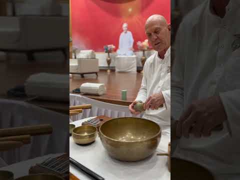 Is he making music using soup bowls? 😳 @brahmakumaris