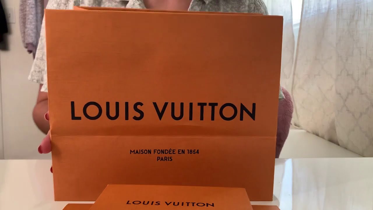 LOUIS VUITTON KEY POUCH REVIEW