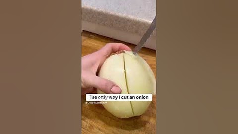 Cut Onions WITHOUT CRYING Using This Hack 🧅🔪