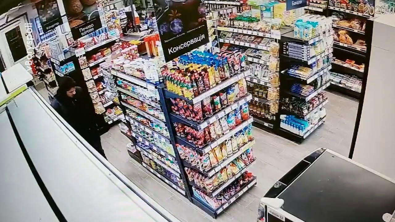 Крадіжка в магазині Spar Exspress у Борисполі | Відео з камери спостереження