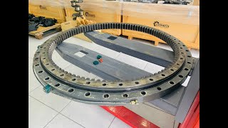 LIEBHERR GENUINE SLEWING RING 982751301, 90001725 (part removed from vehicle in excellent condition)