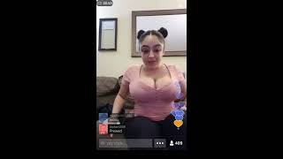 Periscope - Canlı Yayında Üstünü Degiştiren Kadın Periscope - Canlı Yayında Üstünü Degiştiren Kadın