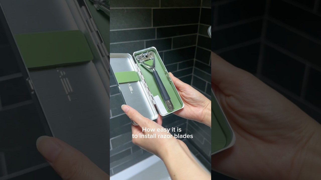 How easy is it to install razor blades? 