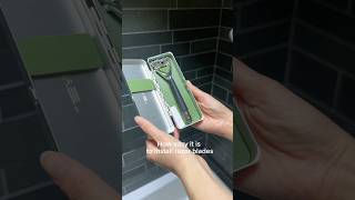 How easy is it to install razor blades? #leafshave #shavingtips #shavingroutine