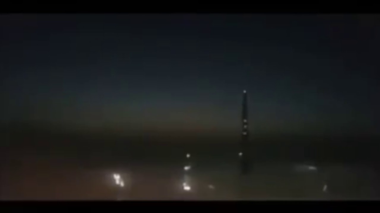 هذا المقطع يبين لك بوضوح الفجر الصادق الشرعي وأن التقويم الفلكي غلط