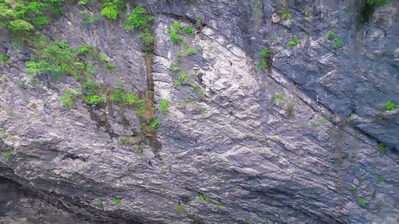 Majestueuses formations rocheuses