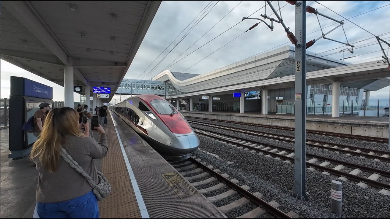 [4K] Riding High speed train (Whoosh) from Padalarang to Jakarta, Java ...
