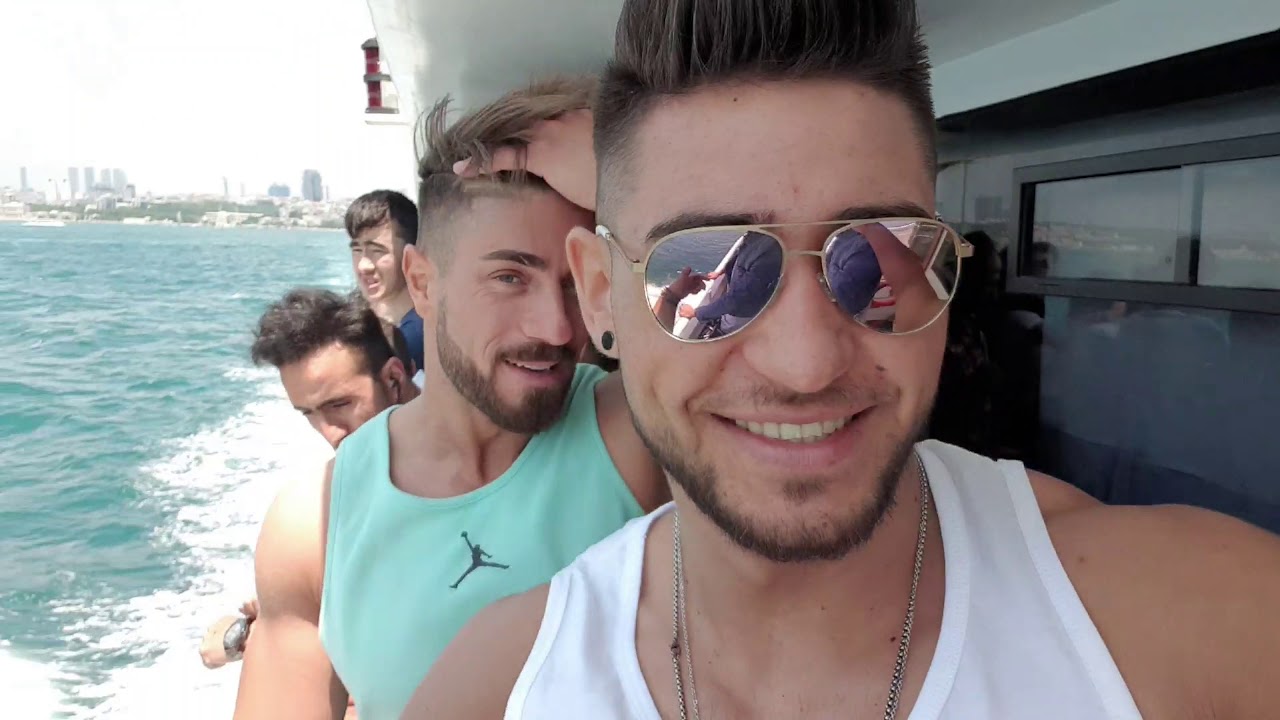 Pe Insula de ziua lui Mocanu! Bobicioiu cade in mare!