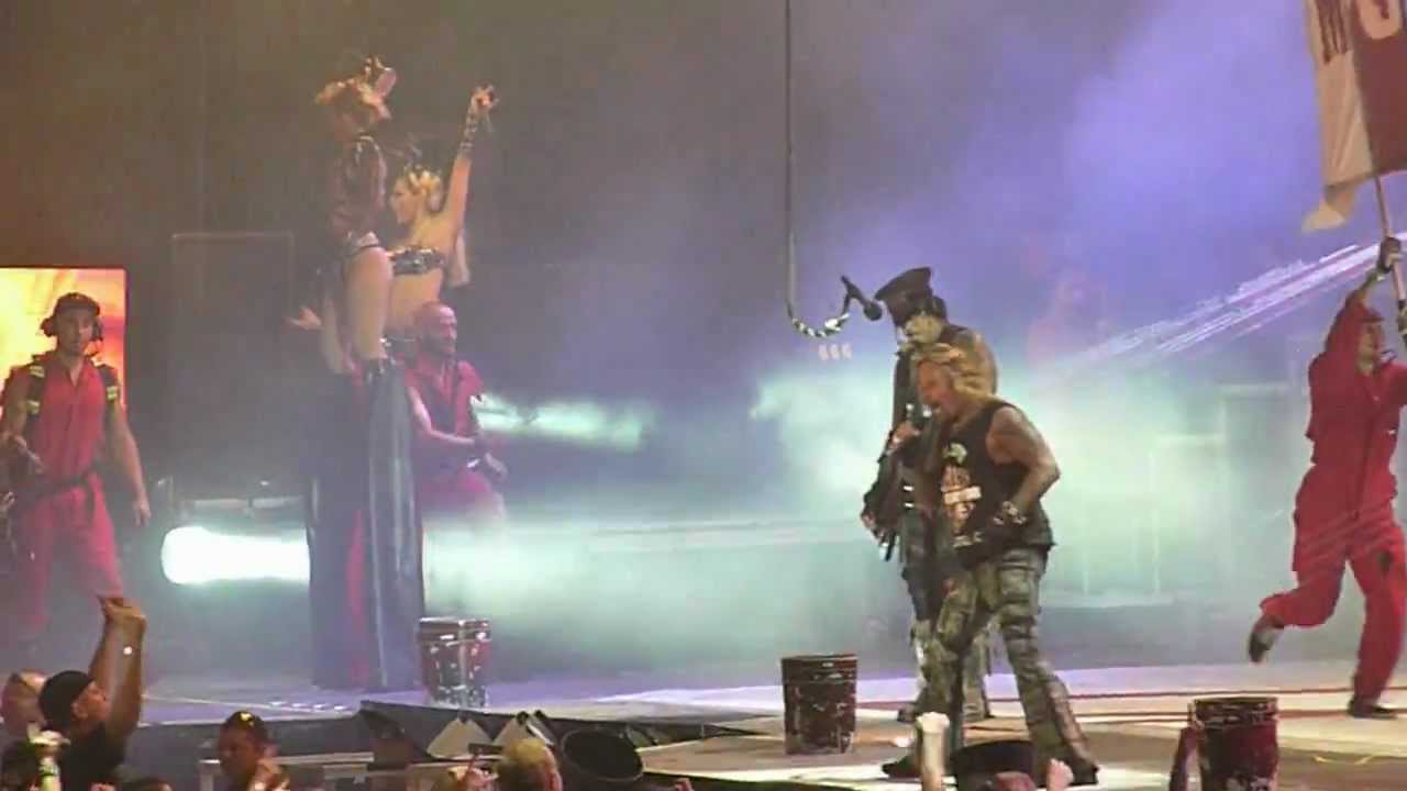Motley Crue Kickstart My Heart Tour Motley Crue Kickstart My Heart Tour