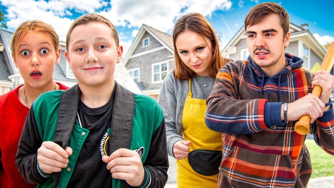 SCHULBOY IM ECHTEN LEBEN 🔥 FLUCHT VOR BÖSEN ELTERN | Amelie Show DE