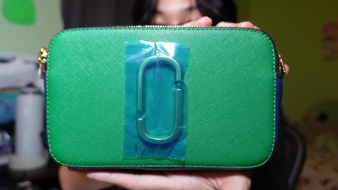 Marc Jacobs Snapshot Camera Bag Original vs Fake Guide 2023: How Can I Tell  If It Is Real? - Extrabux